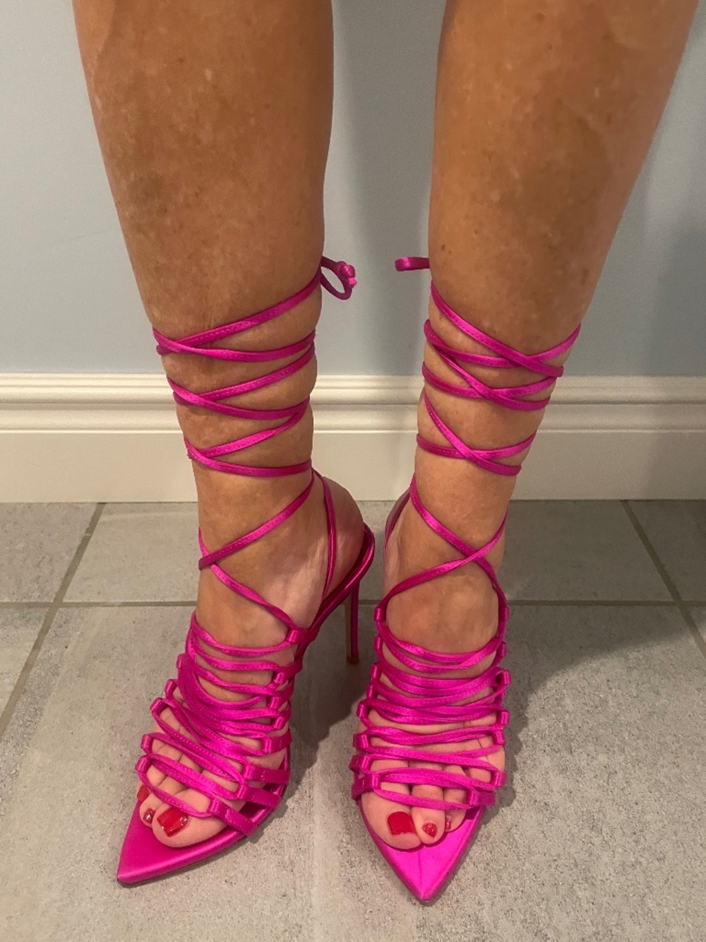 NIB LE SILLA Hot Pink Lace High Heel Sandals